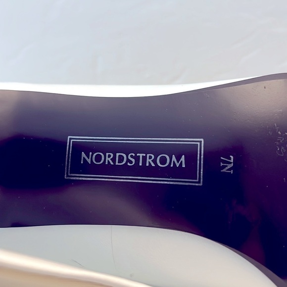 Nordstrom White Leather Pump size 7N New - Picture 8 of 10